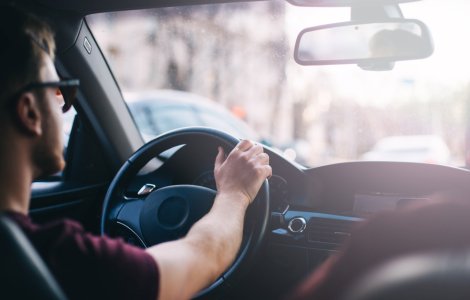 Noi reguli pentru conducătorii auto. Care sunt cele trei modificări
