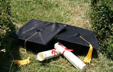 Patru universitati private si 135 programe de studii, lichidate de Guvern