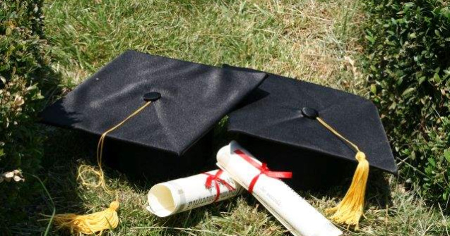 Patru universitati private si 135 programe de studii, lichidate de Guvern