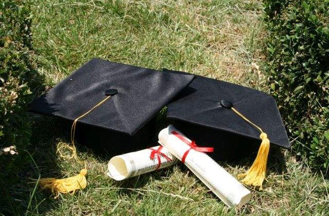Patru universitati private si 135 programe de studii, lichidate de Guvern