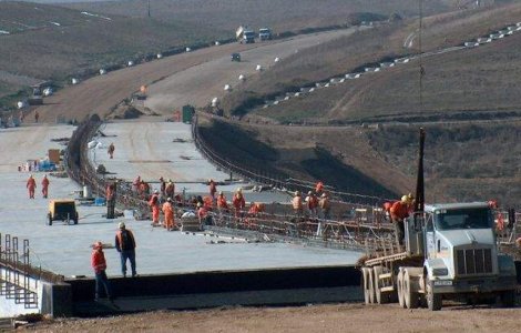 CNADNR ofera 225 mil. euro pentru un tronson de autostrada intre Ogra si Tg. Mures