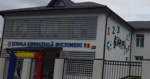 Greșeală de ortografie gravă, într-un citat, la inaugurarea unei școli