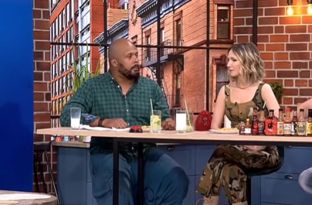 Adela Popescu și Cabral, criticați de telespectatori. Nici emisiunea &bdquo;Sunt celebru, scoate-mă de aici!&rdquo; nu le este pe plac