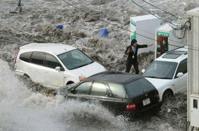 Avertizare de risc de tsunami, in apropiere de Fukushima