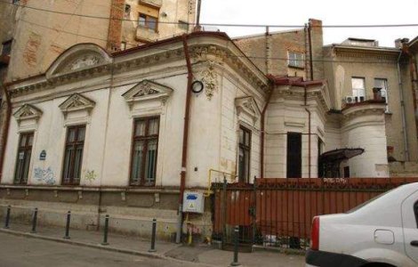 O casa din zona protejata Armeneasca, DEMOLATA fara autorizatie