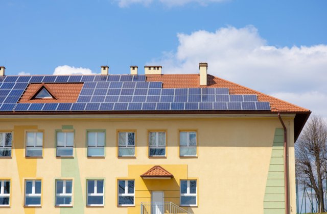 A fost creată prima școală independentă energetic din Rom&acirc;nia