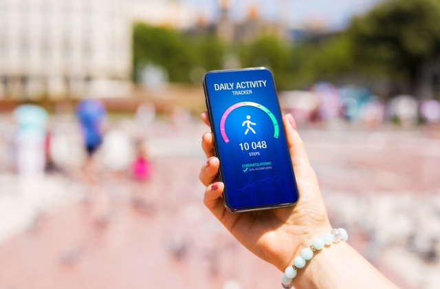 STUDIU: Persoanele care fac &icirc;ntre 3.800 și 9.800 de pași zilnic &icirc;și pot reduce riscul de demență