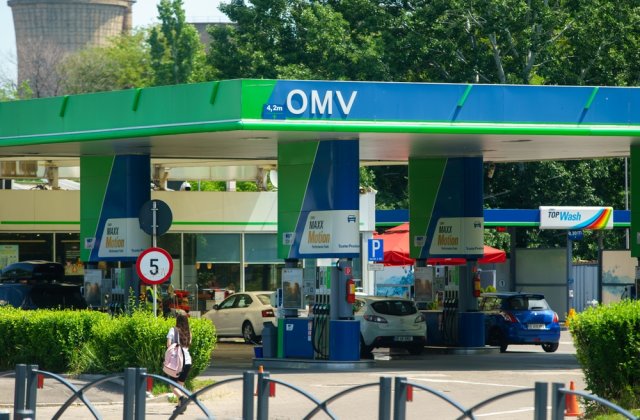 Prețul benzinei și al motorinei &icirc;n Rom&acirc;nia scade din nou