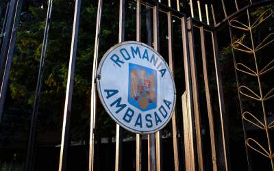 Rusia a expulzat un diplomat...