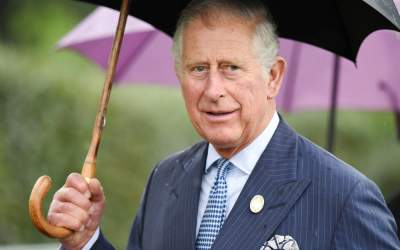 Charles al III-lea va fi...