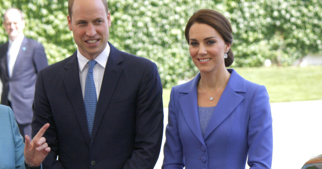 Prințul William și Kate Middleton s-au ales cu noi titluri după moartea Reginei