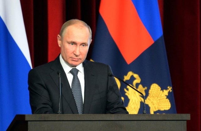 Un grup de oficiali locali din Rusia au cerut demiterea lui Putin