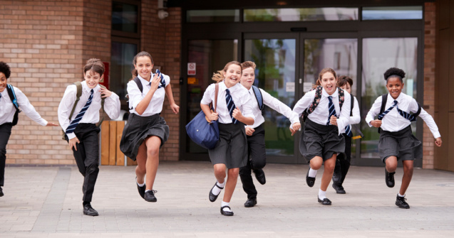 Cîmpeanu: „Bugetul pentru bursele elevilor este mai mare de 5 ori în 2022”