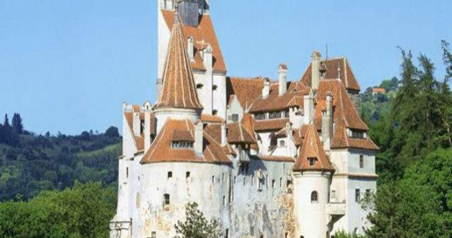 Daily Mail: Castelul Bran, un edificiu misterios pentru fanii vampirilor din intreaga lume