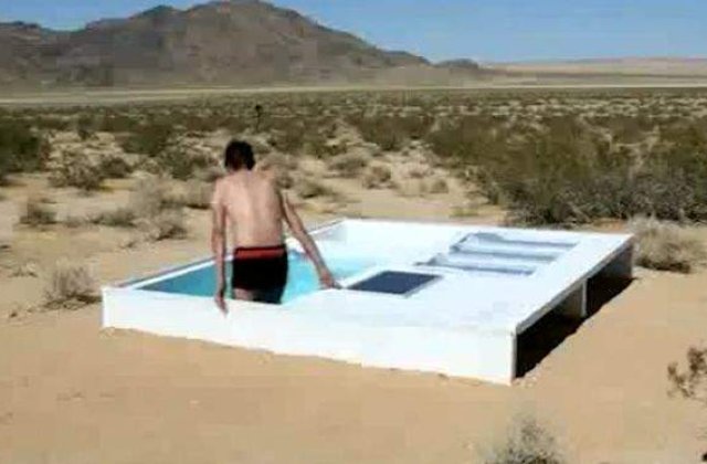 [VIDEO] Surpriza pentru turisti! Piscina ascunsa in mijlocul desertului