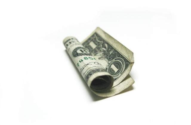 Amenzi de 500 de dolari pe zi pentru cei care irosesc apa in California