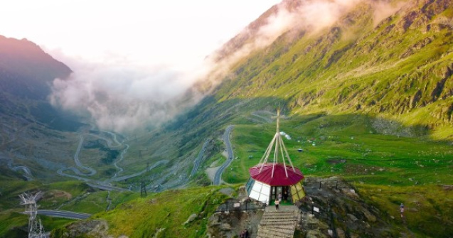 6 motive pentru care merită să îți petreci concediul în România