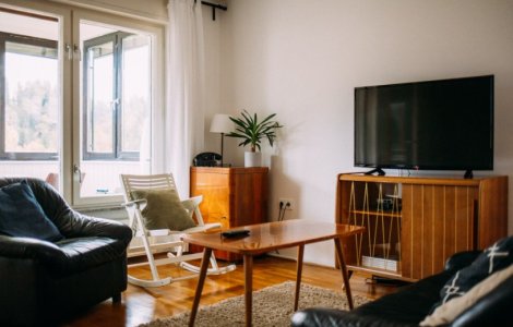 Avantajul tehnologiei QLED față de OLED