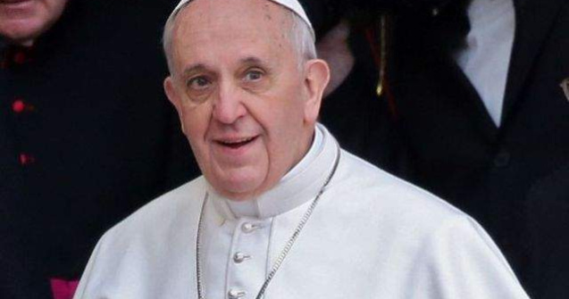 Un cineast selectionat la Cannes va regiza un film despre papa Francisc