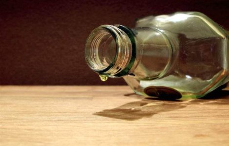 Studiu: Consumul de bauturi alcoolice creste nivelul de popularitate