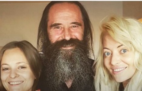 Tatăl Deliei s-a întors de pe Muntele Athos: „Trebuie să avem grijă unul de altul”