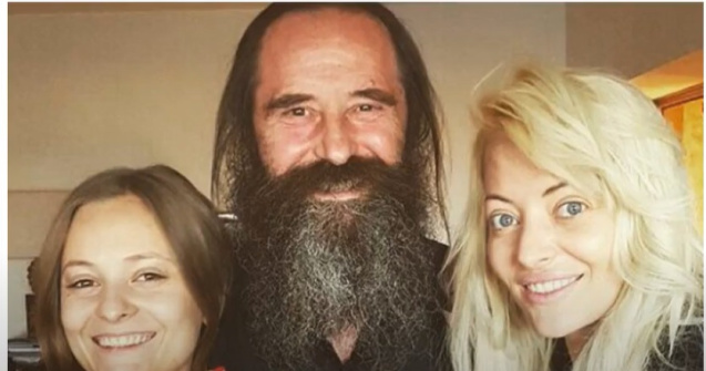 Tatăl Deliei s-a întors de pe Muntele Athos: „Trebuie să avem grijă unul de altul”