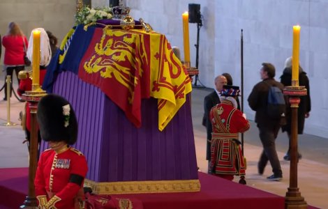 Detalii despre procesiunea funerară care însoțește sicriul Reginei Elisabeta a II-a
