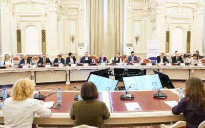 Salarii și sporuri mai mari...