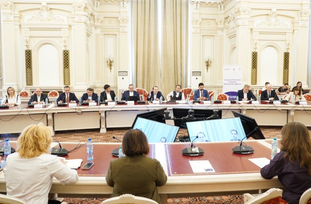 Salarii și sporuri mai mari pentru demnitari, din noiembrie: &bdquo;Să fim bogaţi şi cinstiţi şi ţara o va duce mai bine" 