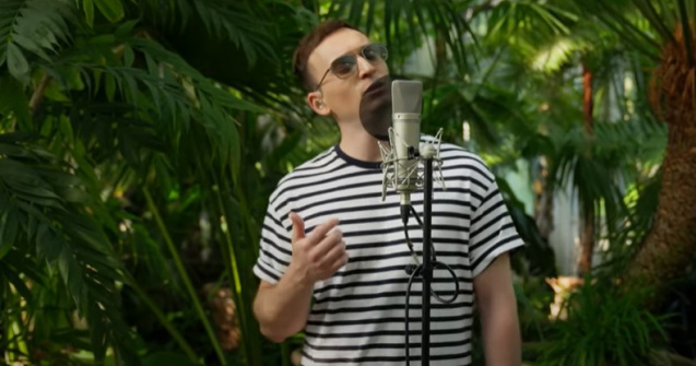 Ce meserii a avut Denis Roabeș înainte de a se muta în România. Antrenorului de la Vocea României nu i-a fost ușor