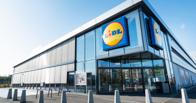 Lidl își modifică programul de lucru din cauza crizei energetice