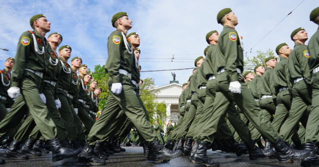 Soldații ruși care dezertează vor primi 10 ani de închisoare