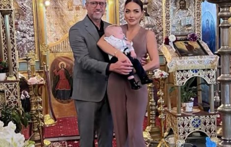 Laurențiu Reghecampf și Corina Caciuc și-au botezat fiul. Ce mesaj a transmis Anamaria Prodan și ce ținute au purtat aceștia
