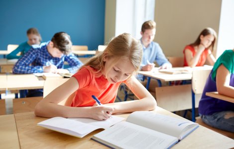 Cîmpeanu: „Elevii nu vor trece la școala online din cauza facturilor la energie”