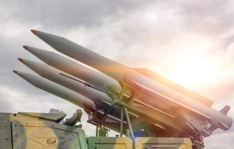 Medvedev amenință lumea cu armele nucleare. „Rusia are dreptul să le folosească”