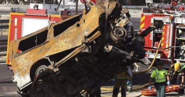  Video  Opt ROMANI au murit intr-un accident in Spania!