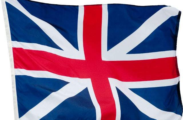 Marea Britanie continua sa exporte arme Rusiei