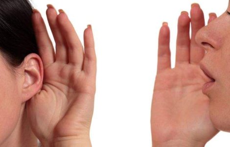 Conversatiile cu persoanele necunoscute cresc nivelul de fericire