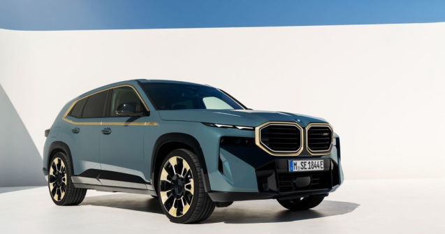 BMW prezintă primul XM din istorie: 653 CP și motor plug-in hybrid