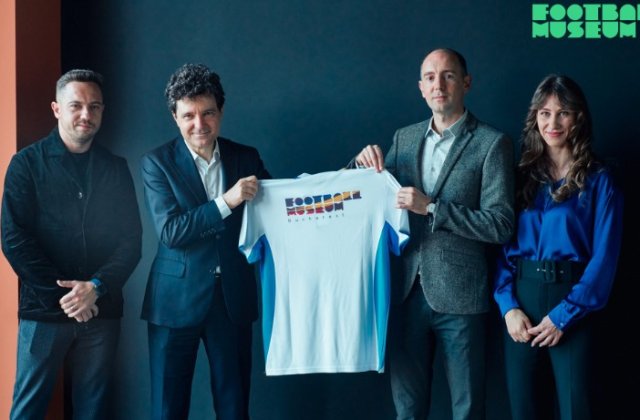 Nicușor Dan &icirc;n vizită la Football Museum Bucharest, primul muzeu din Rom&acirc;nia dedicat fotbalului