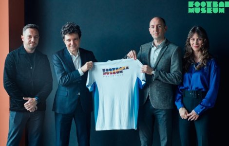 Nicușor Dan în vizită la Football Museum Bucharest, primul muzeu din România dedicat fotbalului