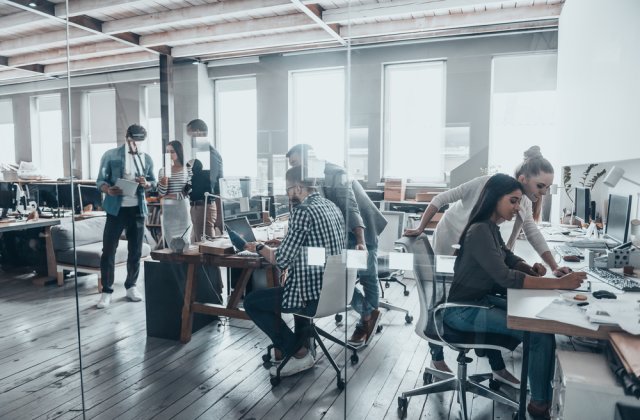 Unde se c&acirc;știgă cel mai bine &icirc;n Rom&acirc;nia. Topul celor mai profitabile locuri de muncă