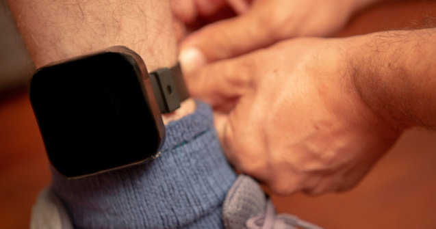 Primul român căruia i s-a montat brățară electronică de supraveghere. A fost agresiv cu iubita sa