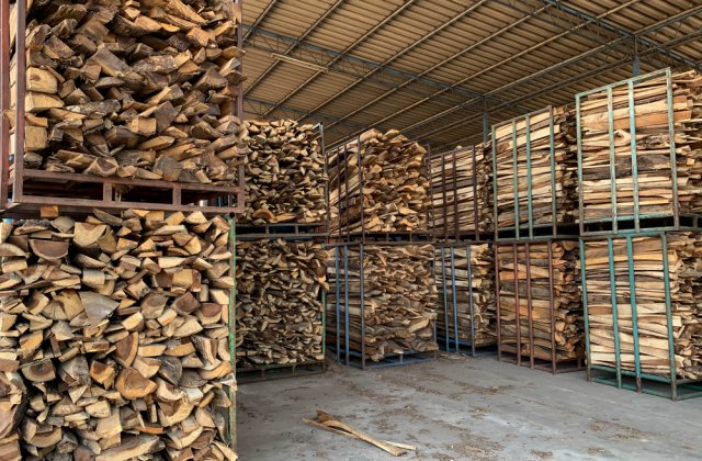 Prețul lemnelor de foc va fi plafonat. C&acirc;t vor costa acestea