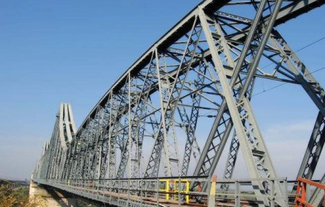Reabilitarea podurilor de peste Dunare va costa 122 mil. lei