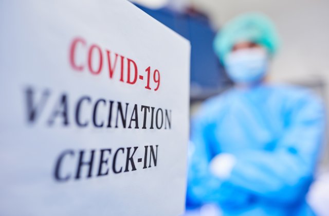 Persoanele vaccinate anti-COVID &icirc;n Sectorul 4 al Capitalei se pot &icirc;nscrie pentru a primi tichetele de masă restante