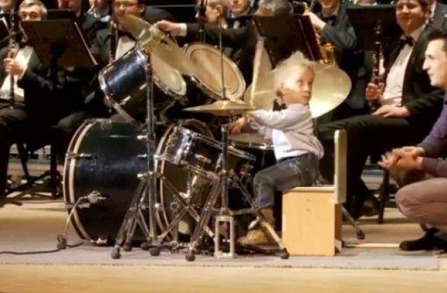 [VIDEO] El este cel mai TANAR tobosar din lume