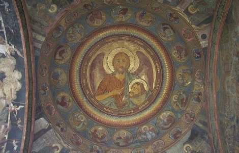 Preotii, indemnati sa se roage pentru oprirea ploilor