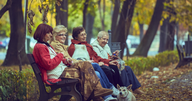 Crește vârsta de pensionare a femeilor. De când intră în vigoare noua măsură