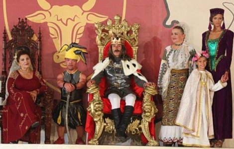 Radu Mazare l-a interpretat pe domnitorul Stefan cel Mare la carnavalul din Mamaia